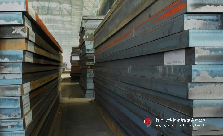 304mm厚高難要求容器用鋼SA516Gr70在河鋼舞鋼下線(xiàn)，鋼板厚度超常規(guī)最大厚度標(biāo)準(zhǔn)100mm
